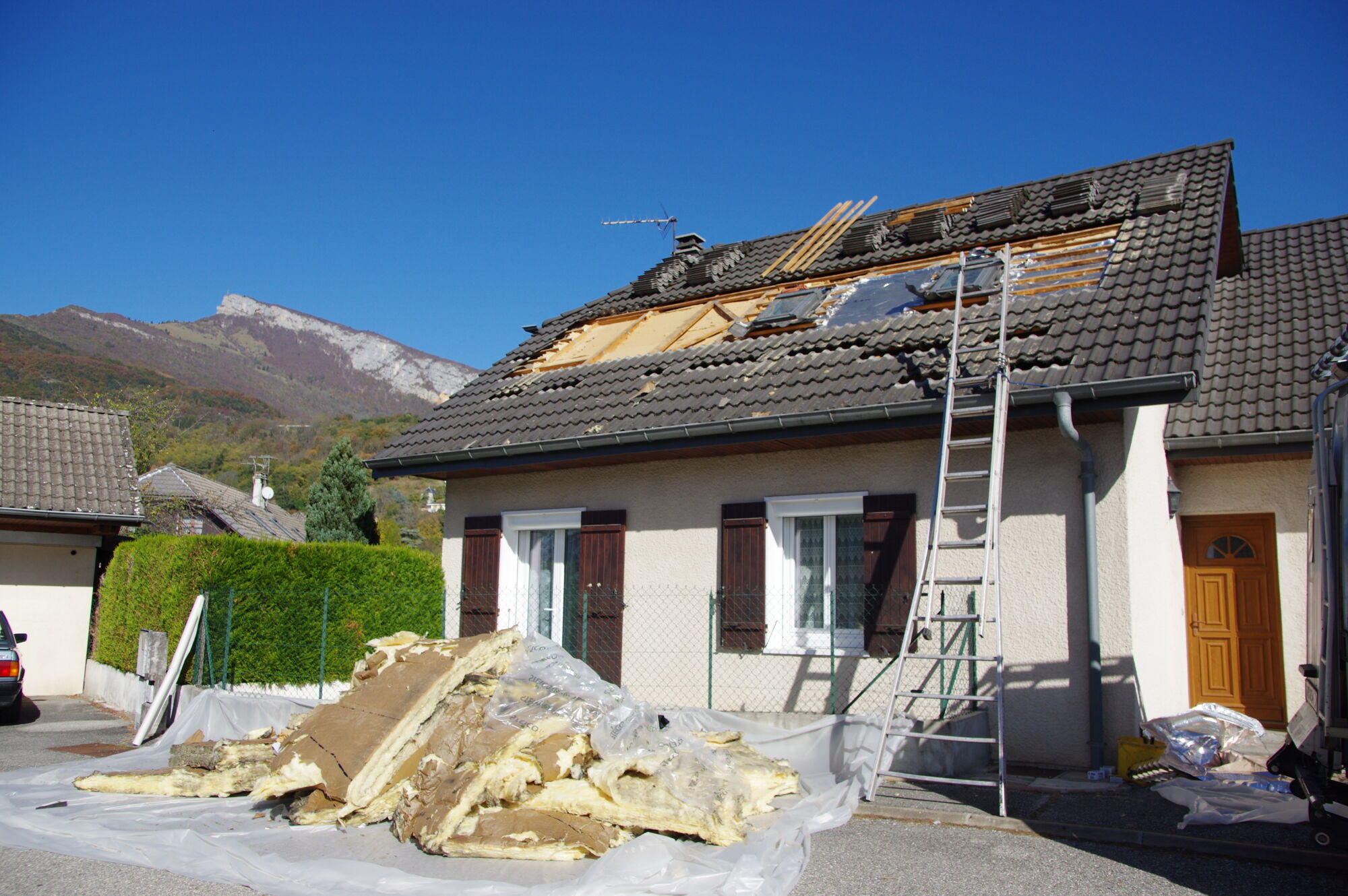 Notre &eacute;quipe d’experts se charge de vos travaux de ma&ccedil;onnerie, toiture et isolation Jussey